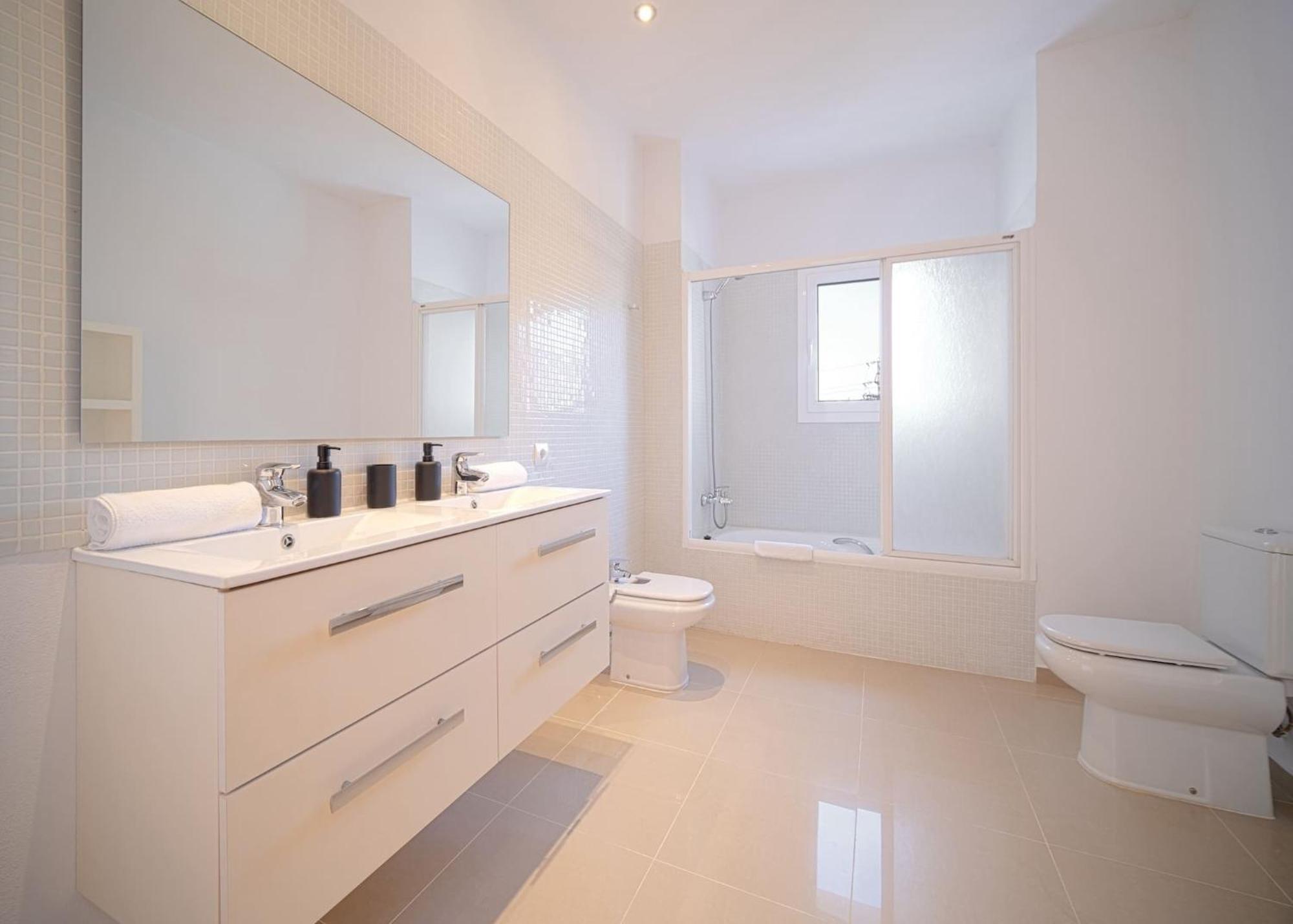 Villa Romeo 2Km From Ibiza Town And 1Km From Talamanca Beach Santa Eularia des Riu Buitenkant foto