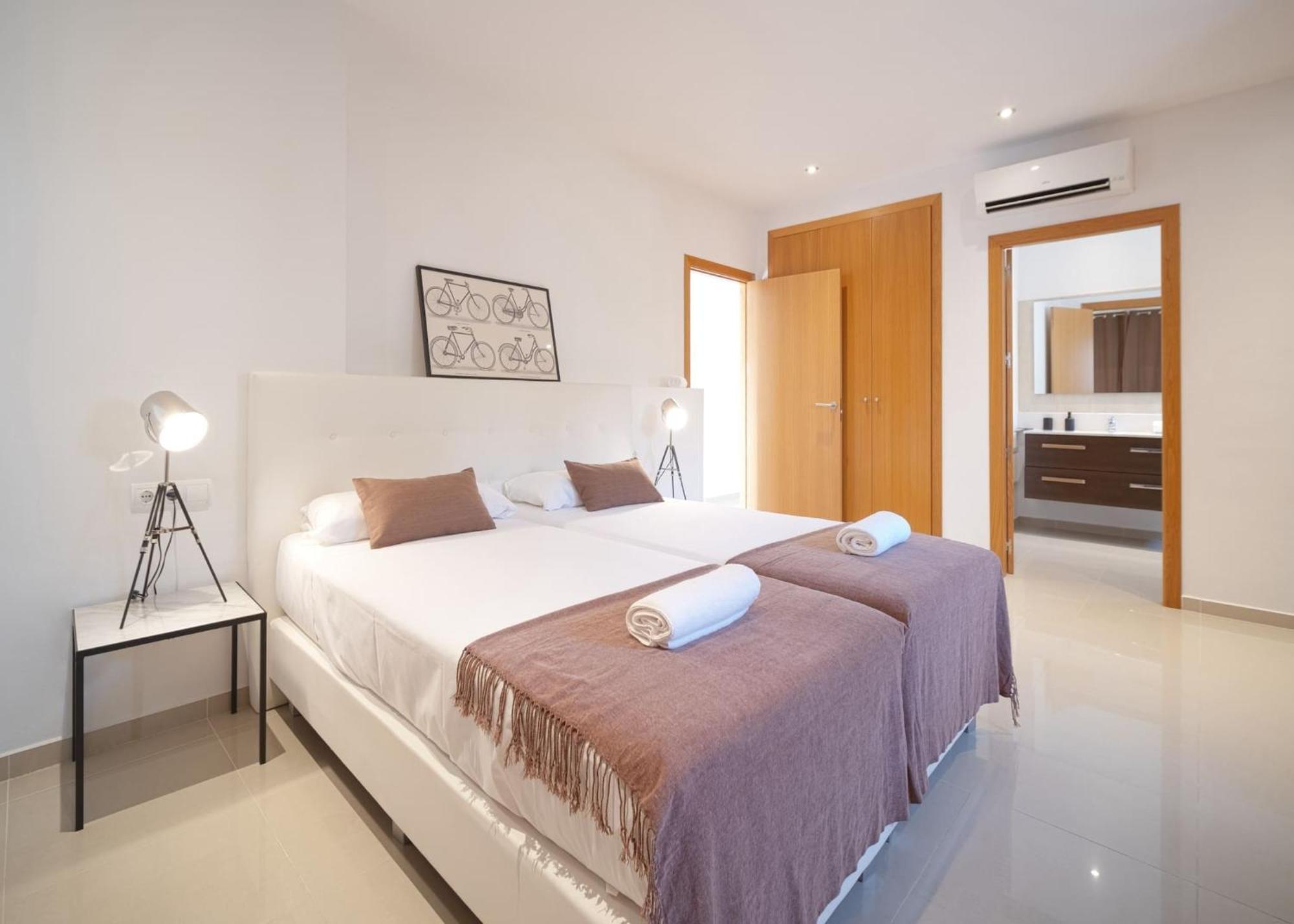 Villa Romeo 2Km From Ibiza Town And 1Km From Talamanca Beach Santa Eularia des Riu Buitenkant foto
