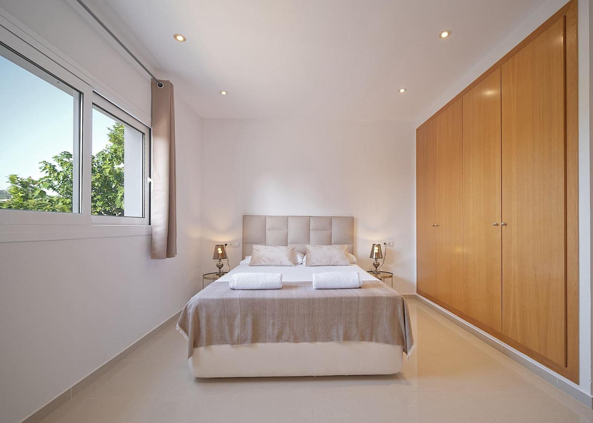 Villa Romeo 2Km From Ibiza Town And 1Km From Talamanca Beach Santa Eularia des Riu Buitenkant foto