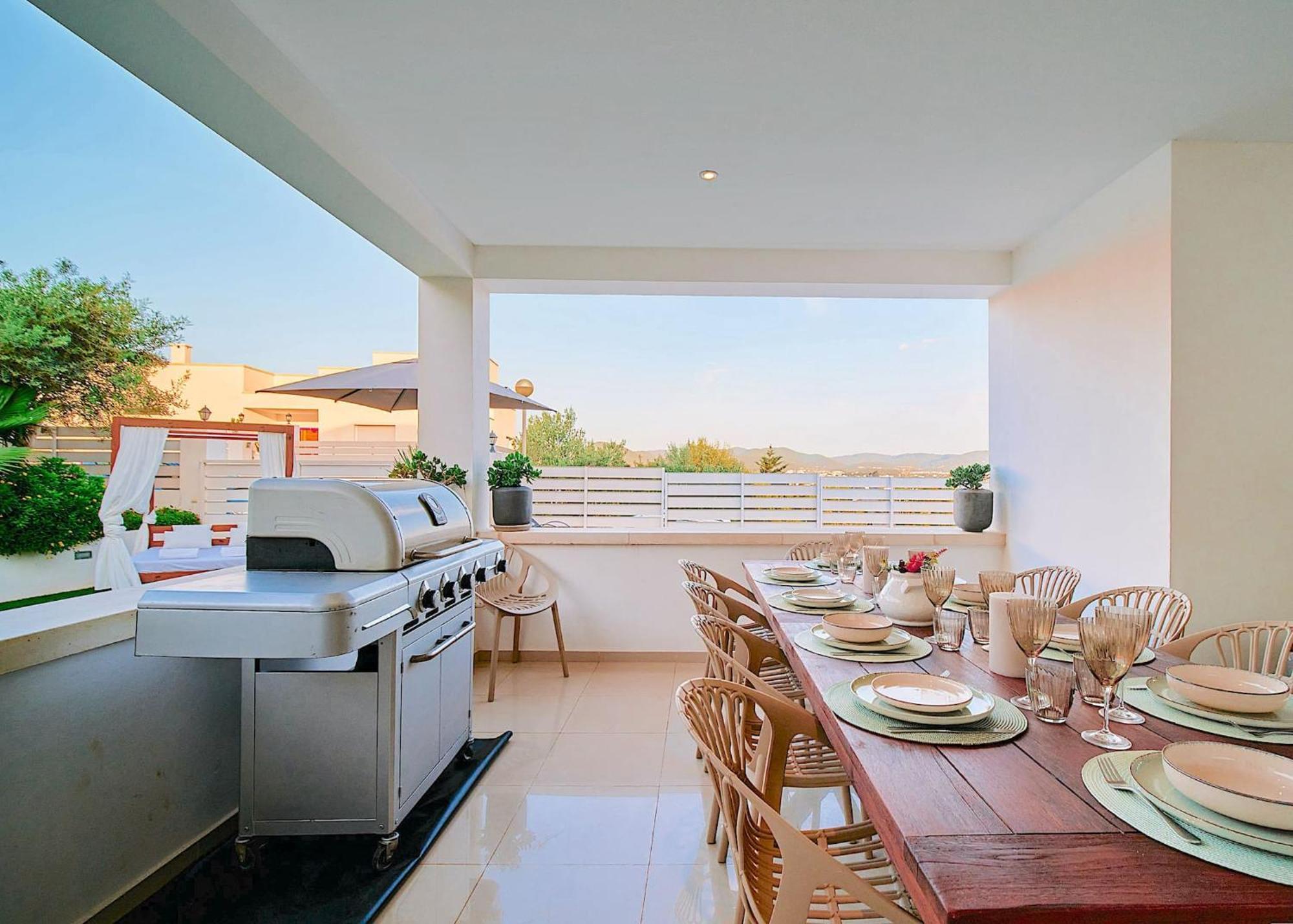 Villa Romeo 2Km From Ibiza Town And 1Km From Talamanca Beach Santa Eularia des Riu Buitenkant foto