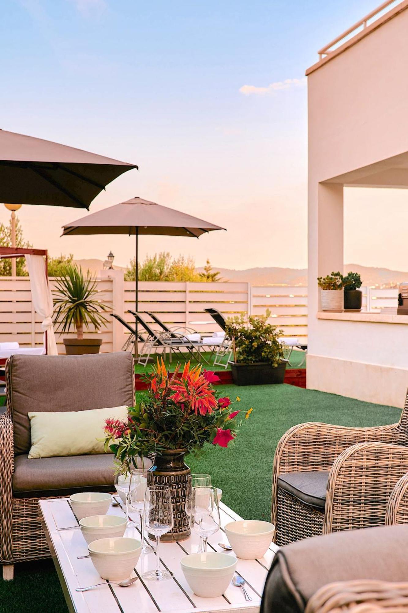 Villa Romeo 2Km From Ibiza Town And 1Km From Talamanca Beach Santa Eularia des Riu Buitenkant foto